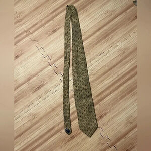 Harold Powell Made in Italy 100% Silk Gold/Red/Blue Triangle Print Men's Tie